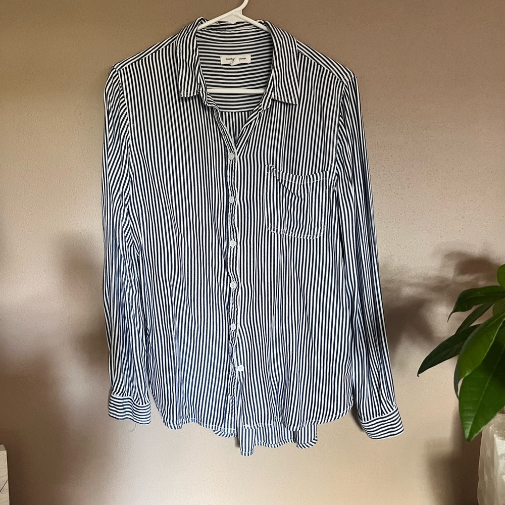 Beach lunch lounge striped long sleeve button down top